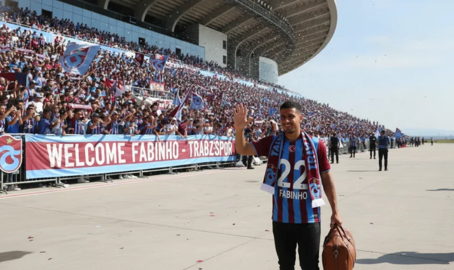 Bordo-Mavili Üçgenin Yeni Direği